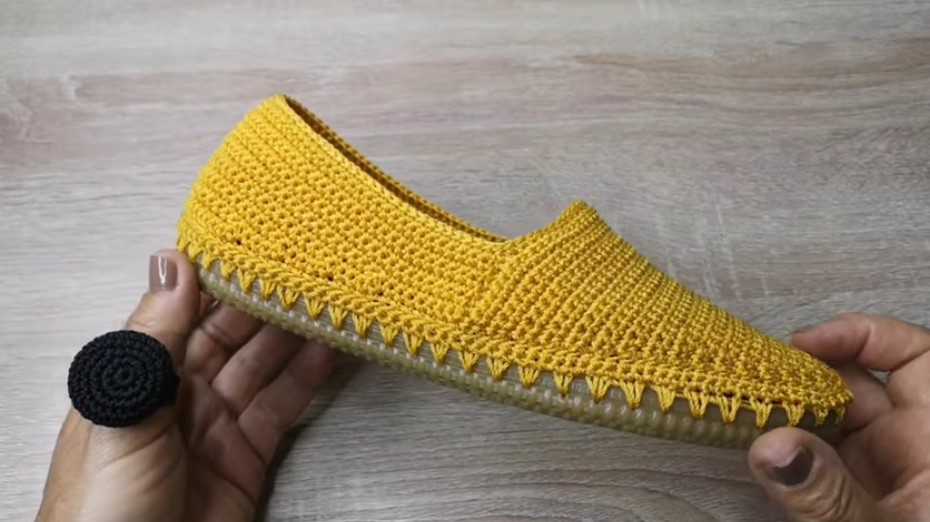 zapatos tejidos a mano