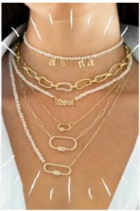 Pulseras y collares