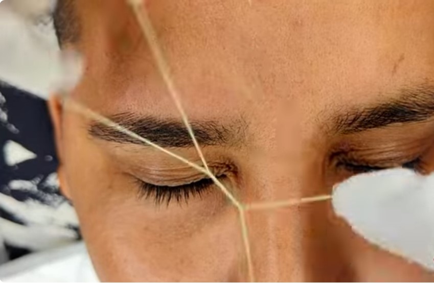 Perfilado de Cejas con Hilos