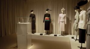 Cueva Vestido de Balenciaga